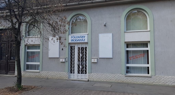 Kiadó irodaház Szeged belvárosában a Dugonics tértől 2 percre Földváry irodaház